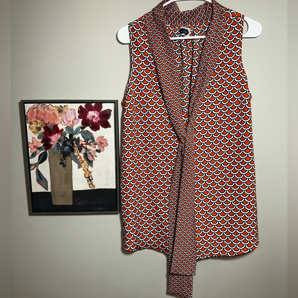 Mud Pie Orange Scallop Patterned Sleeveless Top